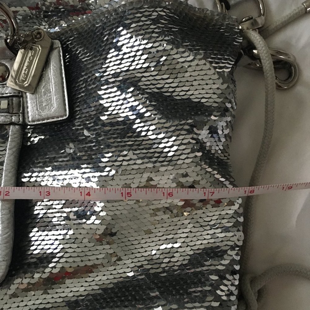 LIMITED EDITION Coach Poppy Sequin Bright Silver Disco Ball Bag XL size - Picture 9 of 12